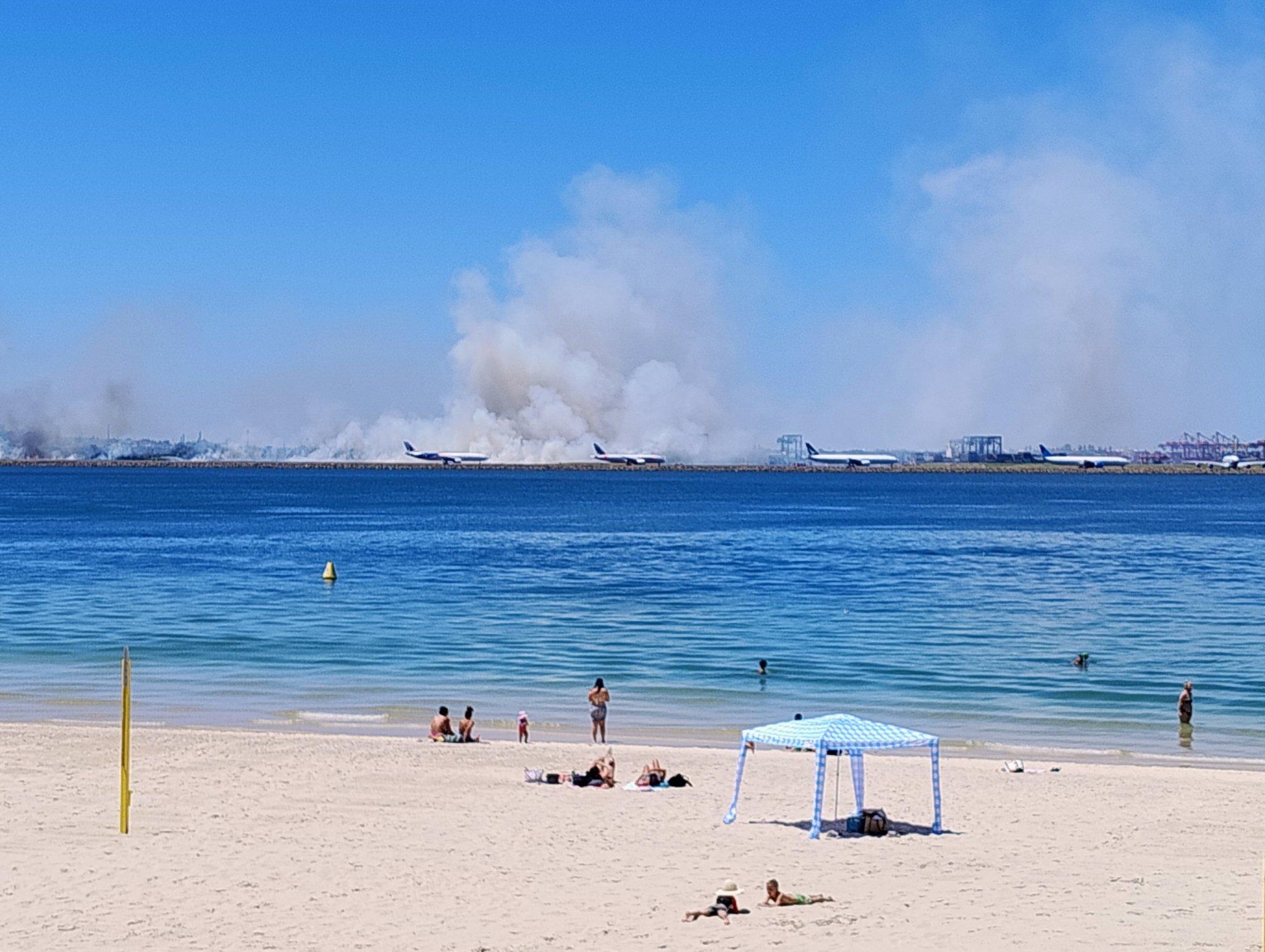 Sydney Airport Fire After Qantas Jet Engine Malfunction 